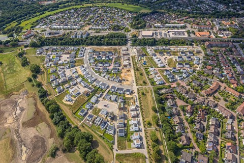 Aerial view, Duisburg-Süd, residential area Angerbogen, Am Alten Angerbach, semi-circular new