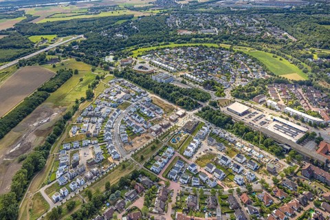 Aerial view, Duisburg-Süd, residential area Angerbogen, Am Alten Angerbach, semi-circular new