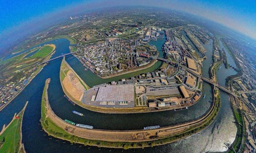 Aerial view, duisport harbour Duisburg, district Ruhrort, Vinckekanal forwarding island and