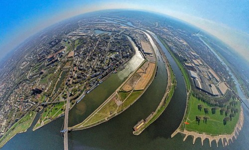 Aerial view, duisport harbour Duisburg, district Ruhrort, Vinckekanal forwarding island and