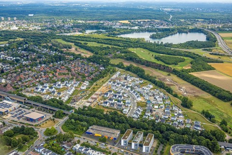 Aerial view, Duisburg-Süd, residential area Angerbogen, Am Alten Angerbach, semi-circular new
