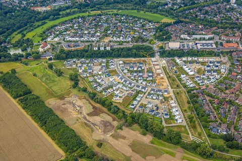 Aerial view, Duisburg-Süd, residential area Angerbogen, Am Alten Angerbach, semi-circular new