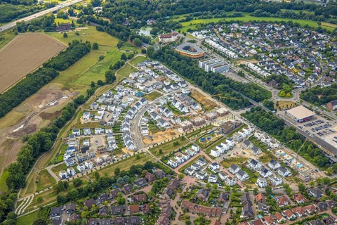 Aerial view, Duisburg-Süd, residential area Angerbogen, Am Alten Angerbach, semi-circular new
