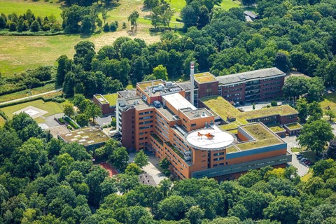 Aerial photo, BG Klinikum Duisburg, BMI air rescue station, helipad and rescue helicopter,