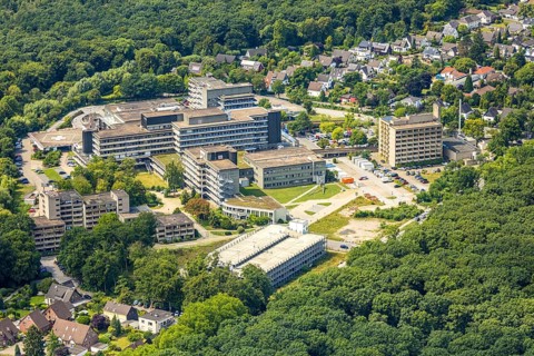 Aerial view, Sana Kliniken Duisburg hospital with helipad, Wanheimerort, Duisburg, Ruhr area, North