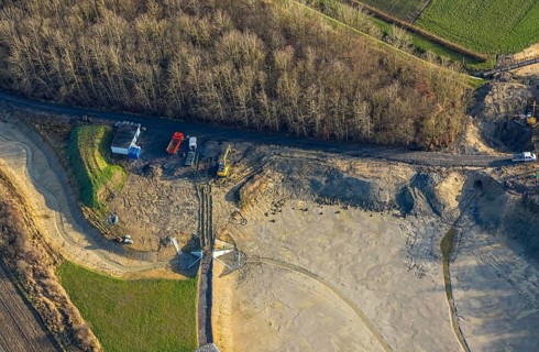 Aerial view, construction work on the flood retention basin near the Sundern slag heap, Pelkum