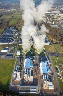 Aerial view, Trianel Gaskraftwerk Hamm GmbH with smoke clouds, Uentrop, Hamm, Ruhr area, North