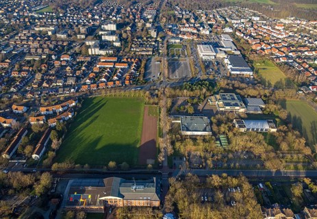 Aerial view, below the entrance area Maximilianpark, meadow area and Freiherr-vom-Stein-Gymnasium,