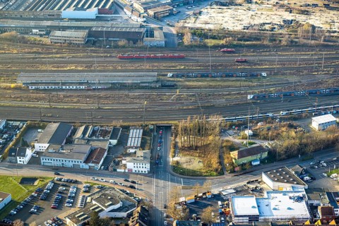 Aerial view, brownfield site at the intersection of Schwarzer Weg and Alleestraße, goods station