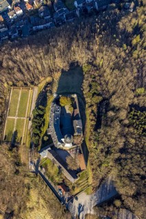 Aerial view, Hohenlimburg Castle and castle park, vertical view, Hohenlimburg, Hagen, Ruhr area,