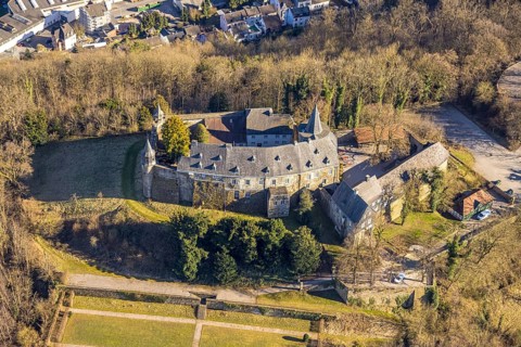 Aerial view, Hohenlimburg Castle and Castle Park, Hohenlimburg, Hagen, Ruhr area, North