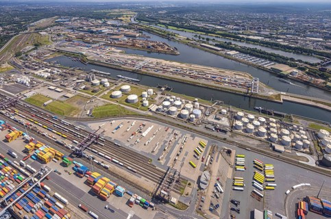 Aerial view, Duisburg harbour with oil island, coal island container terminal and scrap island raw