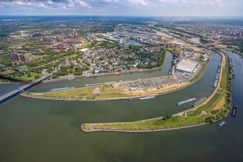 Aerial view, Duisburg harbour general view, Mercatorinsel inland navigation on Vinckekanal and