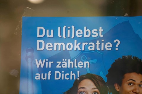 The city of Ludwigshafen am Rhein is looking for volunteers with the slogan DU L (I) EBST