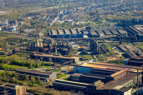 Aerial view, ArcelorMittal Hochfeld GmbH steel wire plant, dumping of red-hot material, Laar,