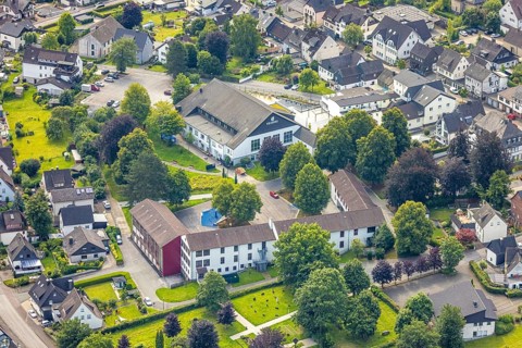 Aerial photo, Schützenhalle and St. Nikolaus primary school, Freienohl, Meschede, Sauerland, North