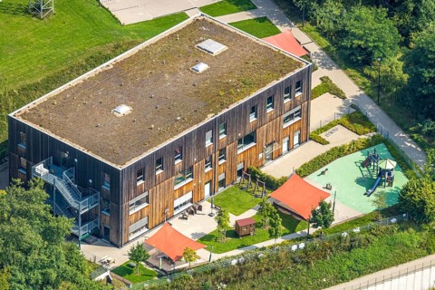 Aerial view, AWO Kindergarten Mobile Kita with red awning, Am Ziegeleiteich, Meschede-Stadt,