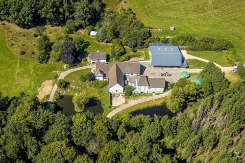 Aerial view, social institution meeting centre Haus Petra in Johanneswerk Wohnverbund Oberes