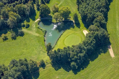 Aerial photo, golf meadow Golfclub Varmert e.V., heart-shaped pond, Elbringhausen, Kierspe,
