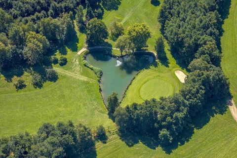 Aerial photo, golf meadow Golfclub Varmert e.V., heart-shaped pond, Elbringhausen, Kierspe,