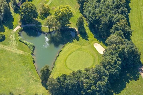 Aerial photo, golf meadow Golfclub Varmert e.V., heart-shaped pond, Elbringhausen, Kierspe,