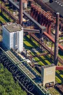 Aerial view, Zeche Zollverein, Gelsenkirchener Straße, outdoor swimming pool, Stoppenberg, Essen,