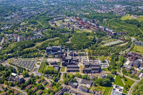 Aerial view, general view of Zeche Zollverein, Gelsenkirchener Straße, outdoor swimming pool,