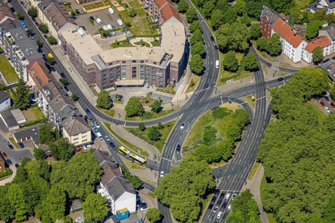 Aerial view, Belia Seniorenresidenz Altenessen, roundabout at the intersection of Stauderstraße,