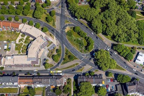 Aerial view, Belia Seniorenresidenz Altenessen, roundabout at the intersection of Stauderstraße,