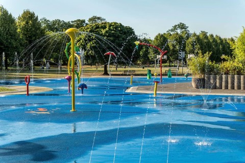 Water playground with colourful fountains, green belt, Cologne, North Rhine-Westphalia, Germany