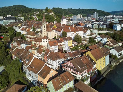 View of the old town with the parish church of Maria Himmelfahrt, behind the ruins of Stein Castle,