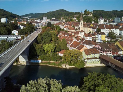 View of the old town with the parish church Maria Himmelfahrt, on the left the high bridge, behind