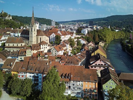 View of the old town with the parish church Maria Himmelfahrt, in the background the ruins of Stein