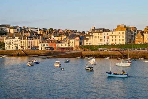 Ships and boats in the harbour Port du Rosmeur in Douarnenez, Finistère, Brittany, France