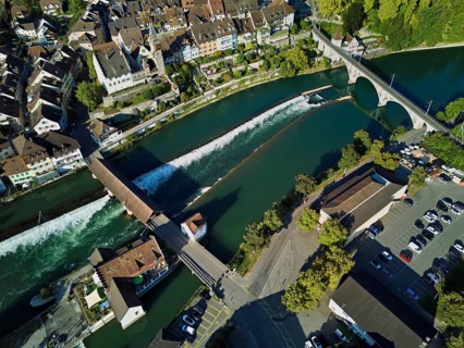 Old town with the weir from above on the river Reuss, Bremgarten, Freiamt, Canton, Aargau,