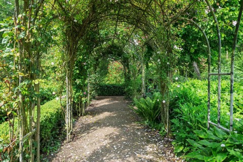 Borg Verhildersum, pergola in the garden, Leens, province of Groningen, Netherlands