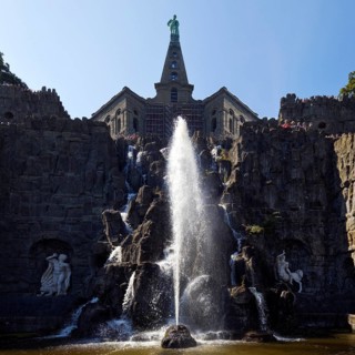 Water features with fountain, Octagon at the Hercules Building, Bergpark Wilhelmshöhe, UNESCO World