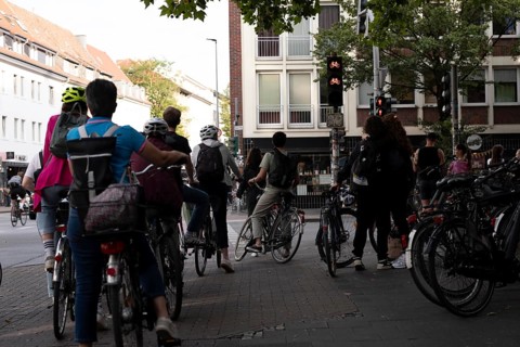 Cycle traffic in Münster, cycle path on Wolbecker Straße, bicycle traffic lights, red light,
