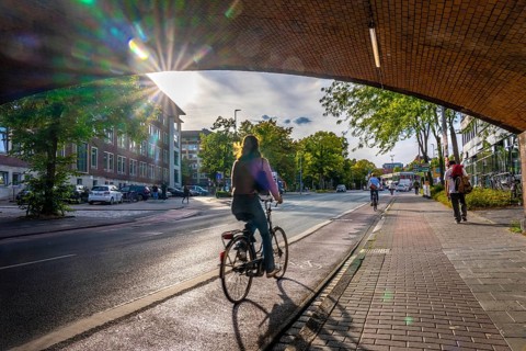 Cycle traffic in Münster, cycle path on Wolbecker Straße, tunnel under the tracks at the main