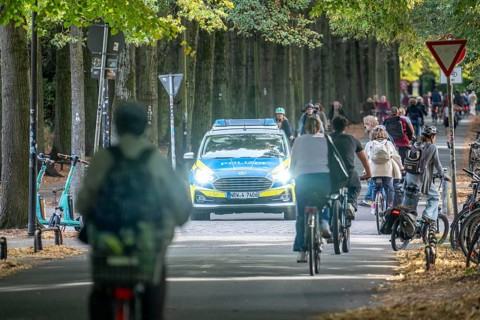 Cycle traffic in Münster, Promenade cycle path, tree-lined, car-free, approximately 4.5 km long