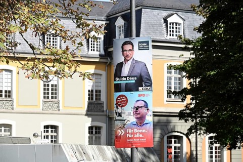 Posters for the North Rhine-Westphalia municipal election campaign in Bonn around the Hofgarten in