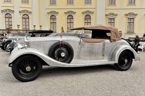 Rolls-Royce Phantom I Colonial Style Open Tourer, Vintage car, Side view of a silver vintage