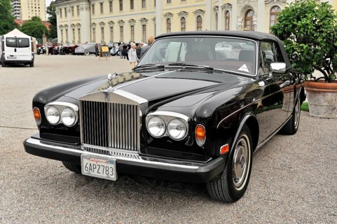Elegant black Rolls-Royce, perfectly presented in a classic setting, Retro Classics meets Baroque,