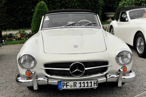 Mercedes-Benz 190 SL cabriolet, Vintage car, Classic white Mercedes convertible vintage car in an