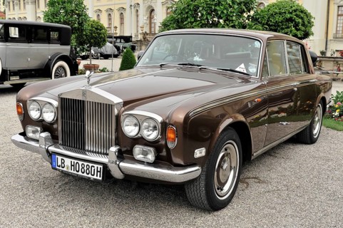 Rolls-Royce Phantom, Classic car, Chic brown Rolls-Royce classic car with a classic, nostalgic