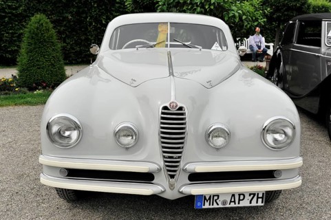 Alfa Romeo 6C 2500 SS Touring, classic car, classic grey sports car with striking radiator grille