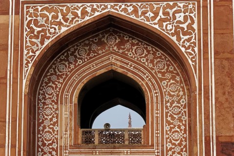 Tomb of Akbar the Great, Sikandra, Agra, Uttar Pradesh, North India, India, Asia, Decorated window