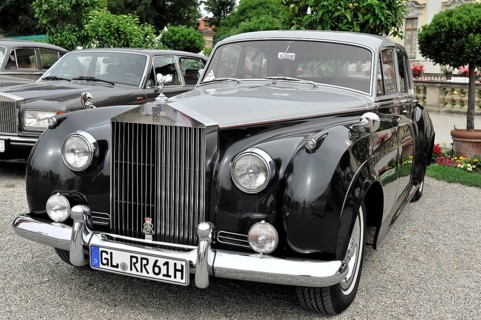 Rolls-Royce Silver Cloud, Classic car, Black elegant classic car in limousine style in front of a
