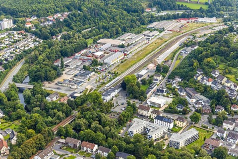 Aerial view, Arnsberg railway station, Zu den Werkstätten industrial estate, below Ruhrblick senior