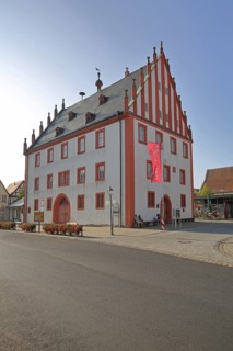 Old town hall built in 1719 with stepped gable, market square, Haßfurt, Lower Franconia, Franconia,